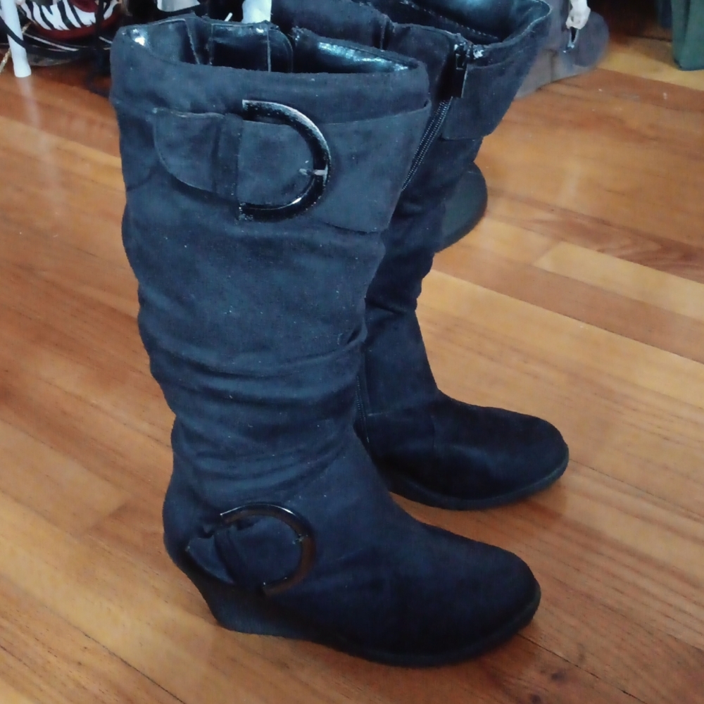 Black boots